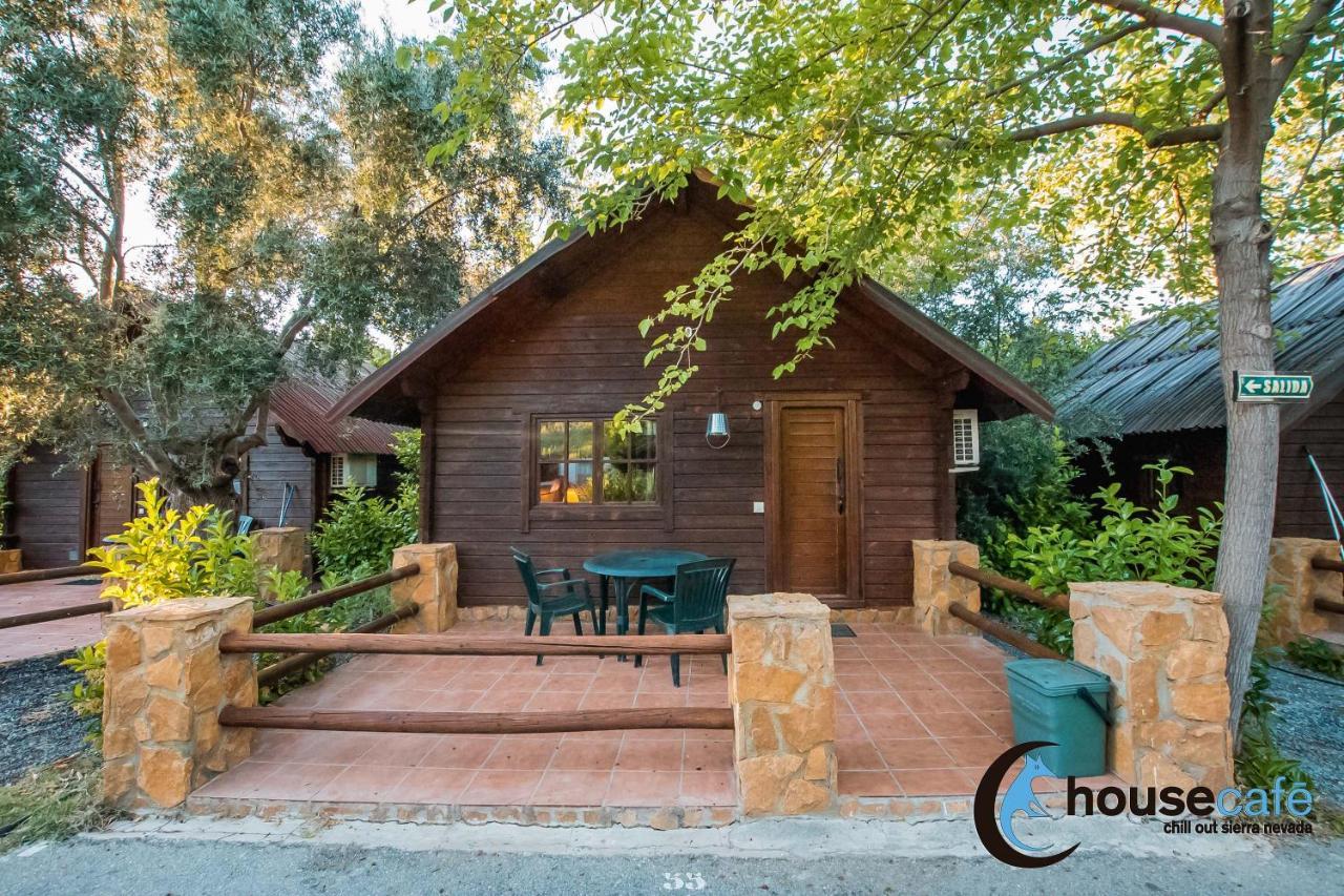 Fuente Del Lobo Glamping & Bungalows - Adults Only Pinos Genil Bagian luar foto
