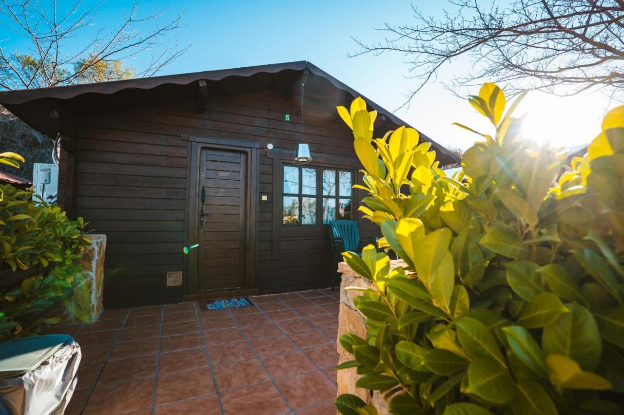 Fuente Del Lobo Glamping & Bungalows - Adults Only Pinos Genil Bagian luar foto