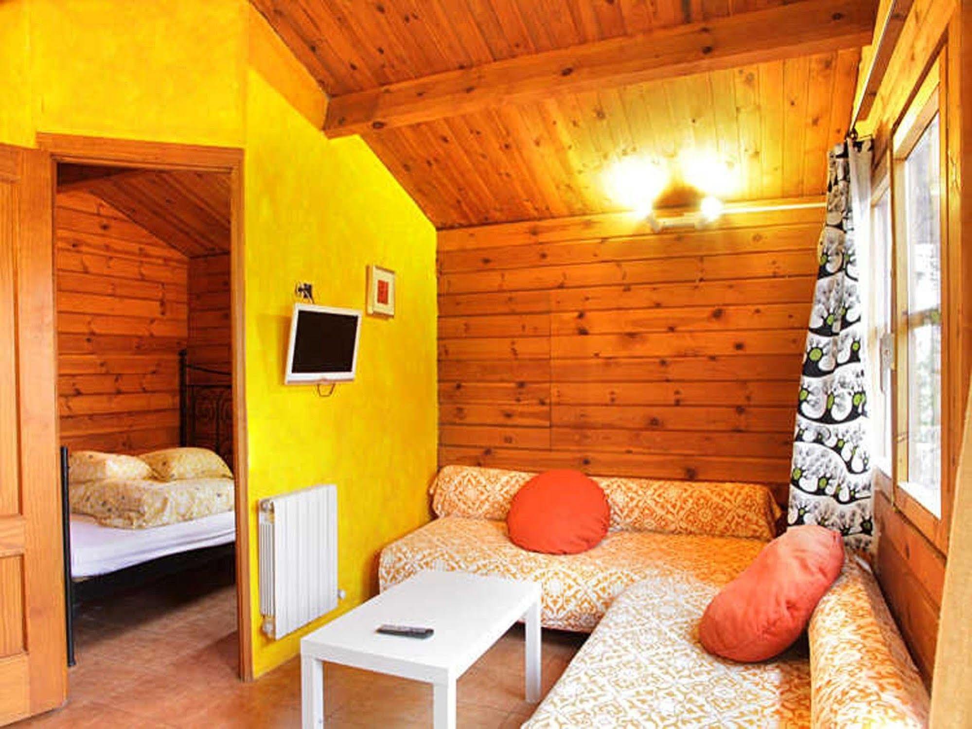 Fuente Del Lobo Glamping & Bungalows - Adults Only Pinos Genil Bagian luar foto
